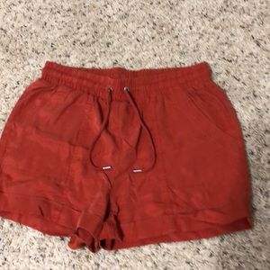 Women’s Universal Thread shorts